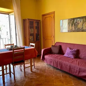 spaccanapoli-top.hotels-amalfi.com/